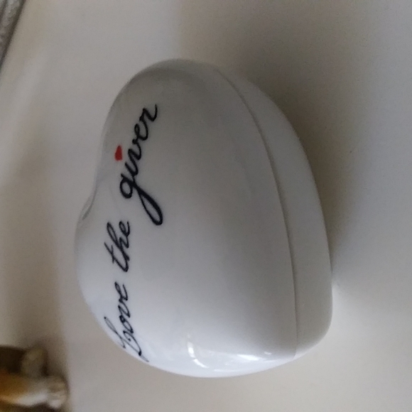 Limoges Porcelain Heart Trinket Box - Picture 14 of 15